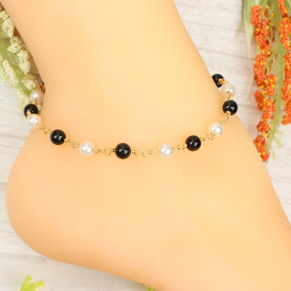 "Handmade Anklet – Elegant & Delicate Jewelry for Women | UNVRC1475 - Picture 6 of 10